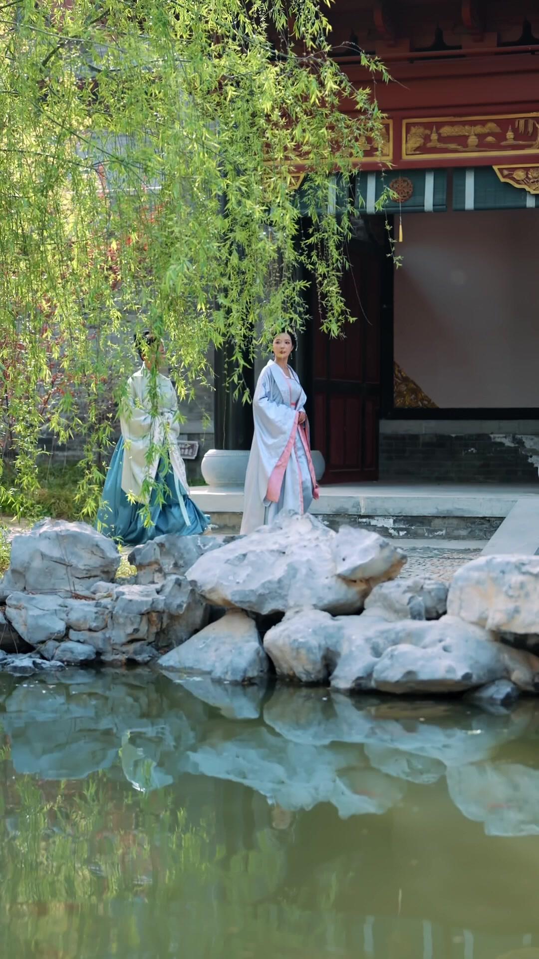 Puteri Si Miskin Menakluk Istana