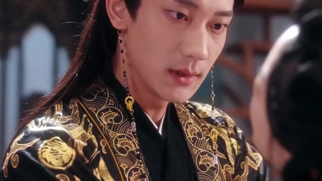 Puteri Palsu, Cinta Sejati: Darah di Leher, Senyuman di Hati