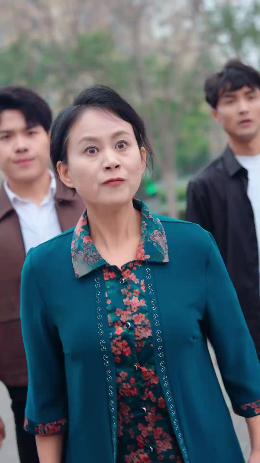 The Salesgirl’s Billionaire Baby