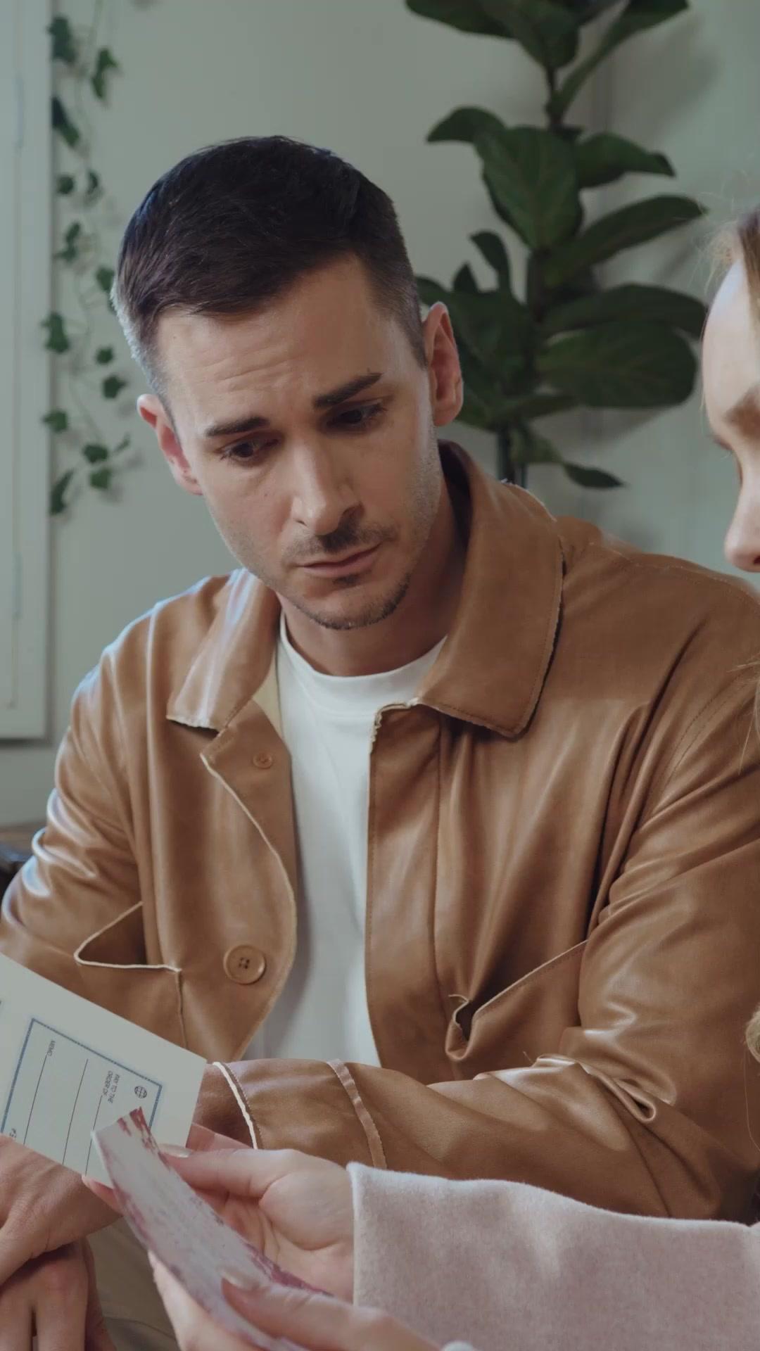 (Doblado)El millonario fugitivo se convierte en mi esposo