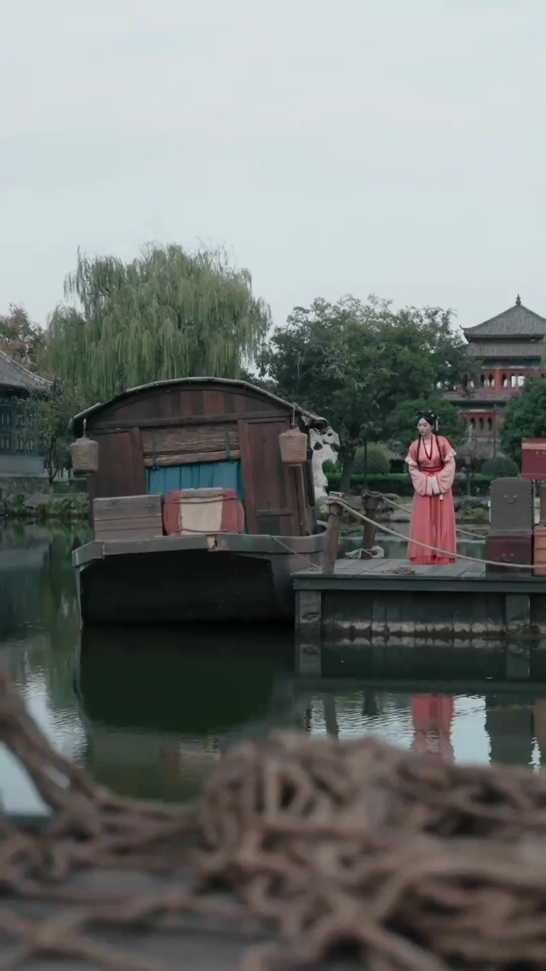 (Synchro) Stiefmama mit Krone