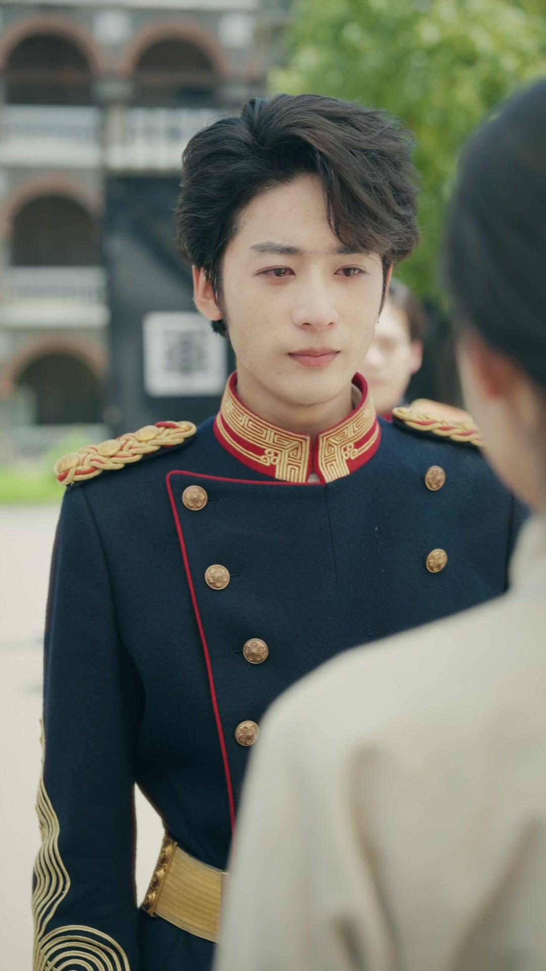 Komandan, Putrimu Tukang Sepatu