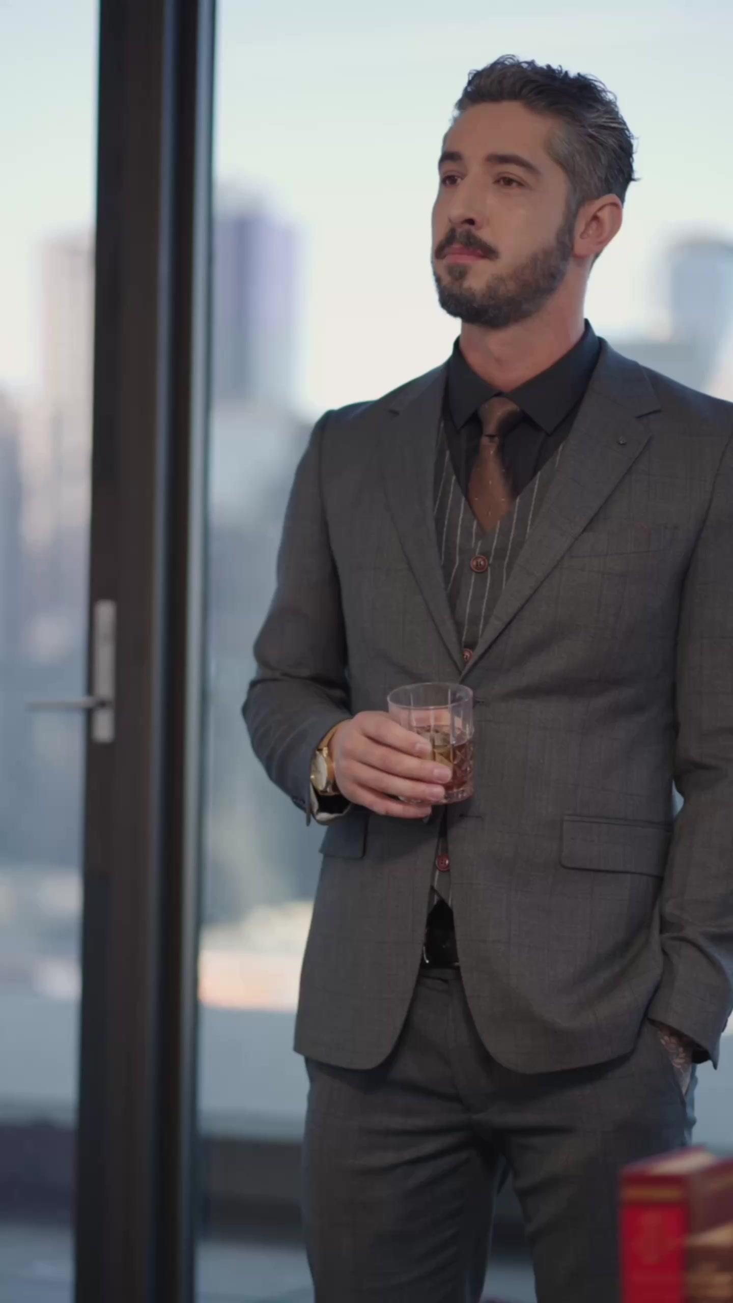 Ten Billion Housewife