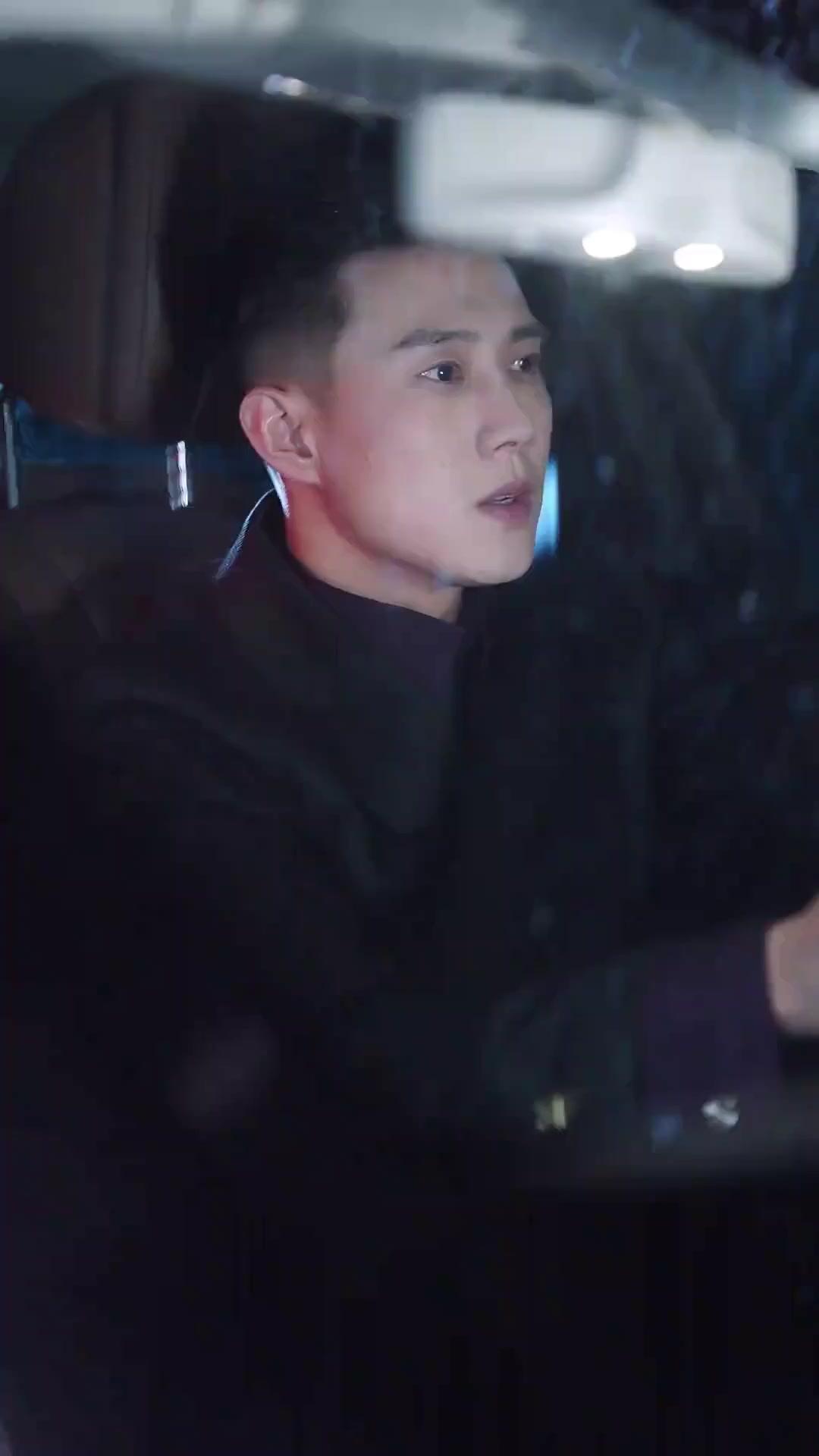 (Doblado)¡Mi esposa es mi rival!