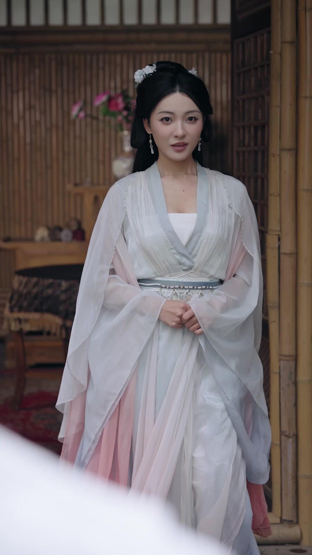 My 3 Wives Make Me a GOD