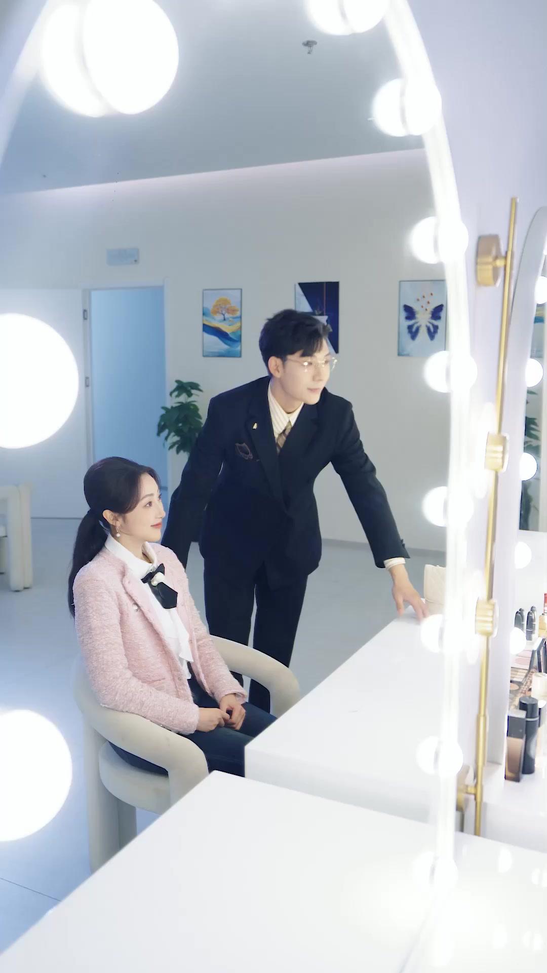 Il sipario cala, ci siamo noi