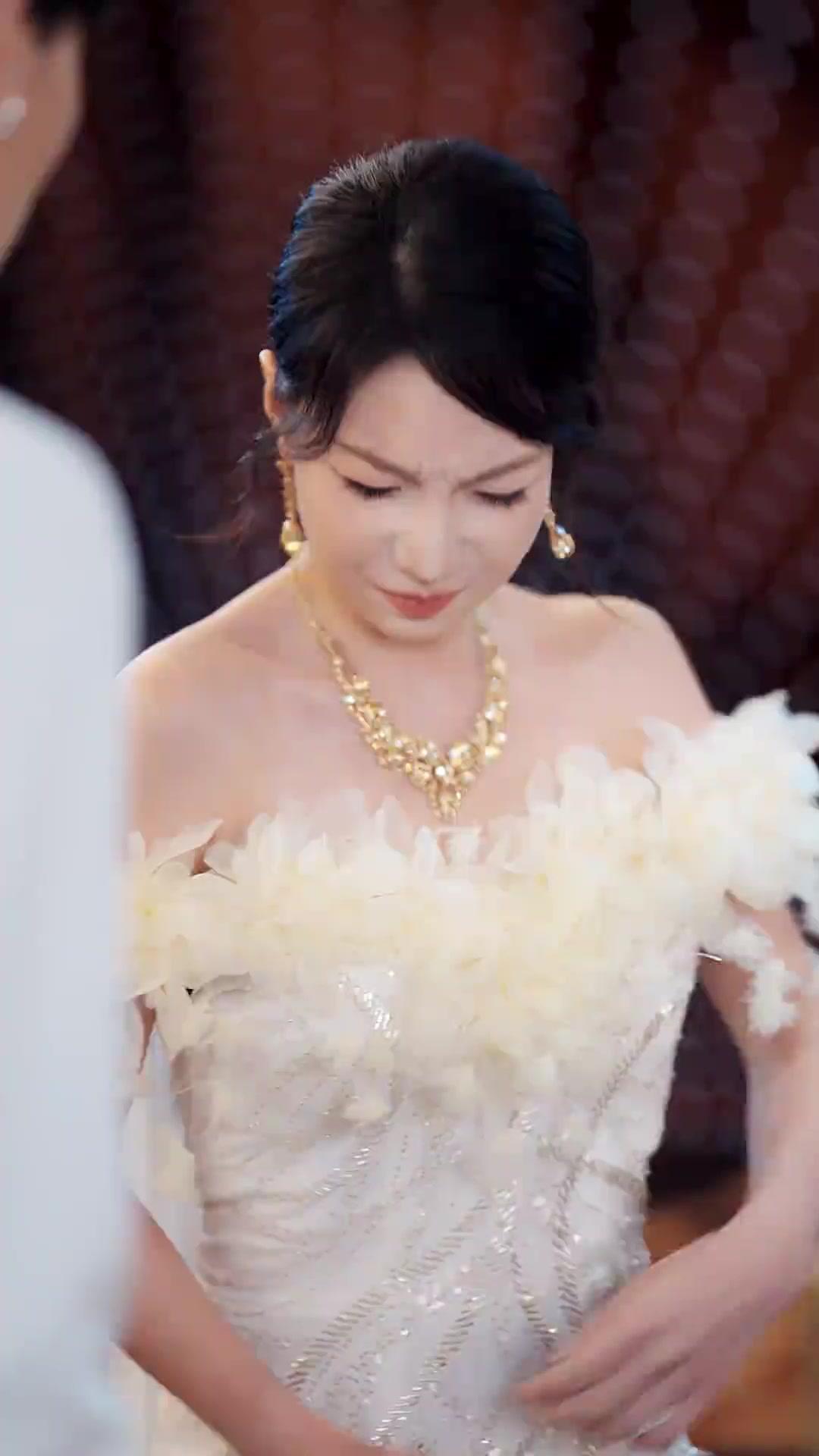 ฟื้นชีพ ราชินีเอาคืน