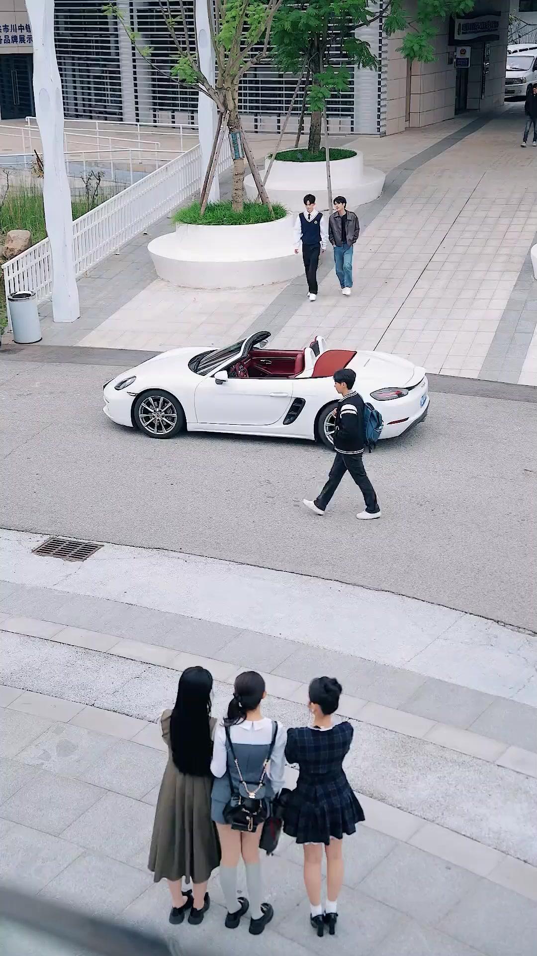 (더빙) 가난한 내가, 여왕이 되었다