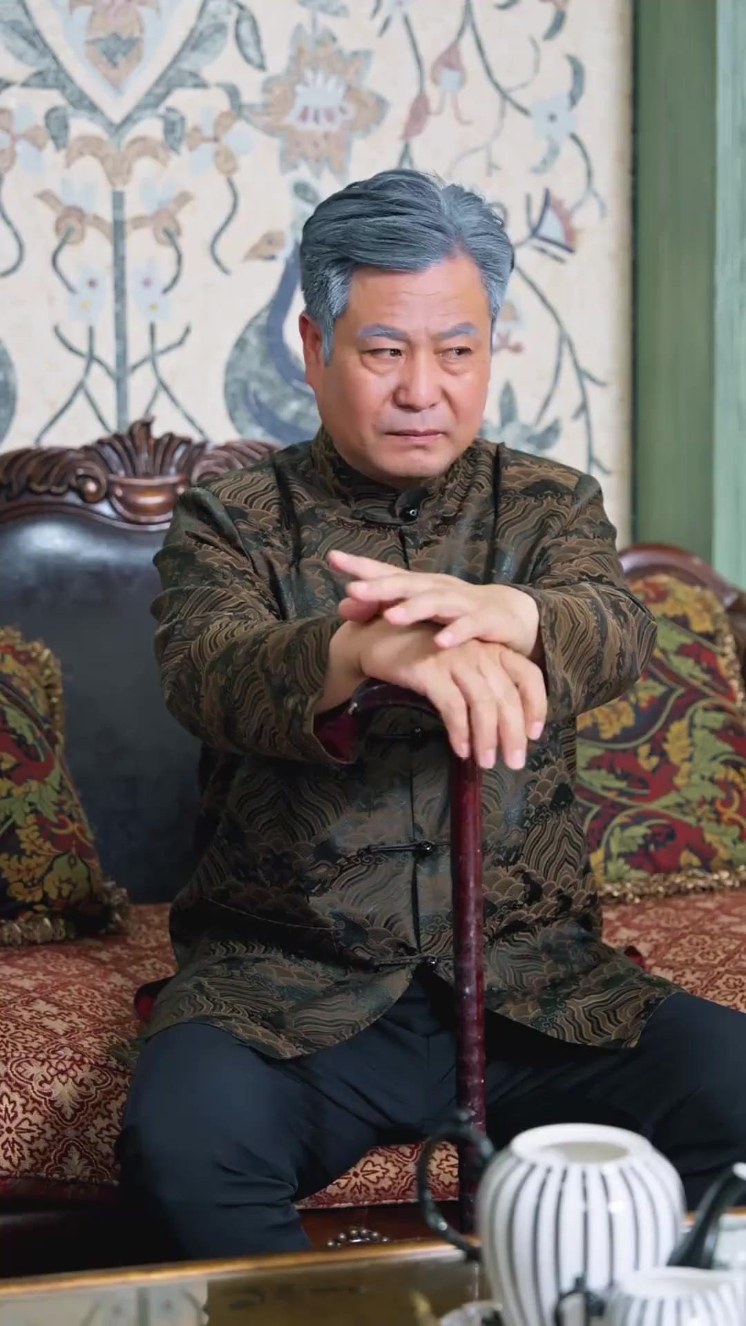 Dari Duri, Mawar Bangkit