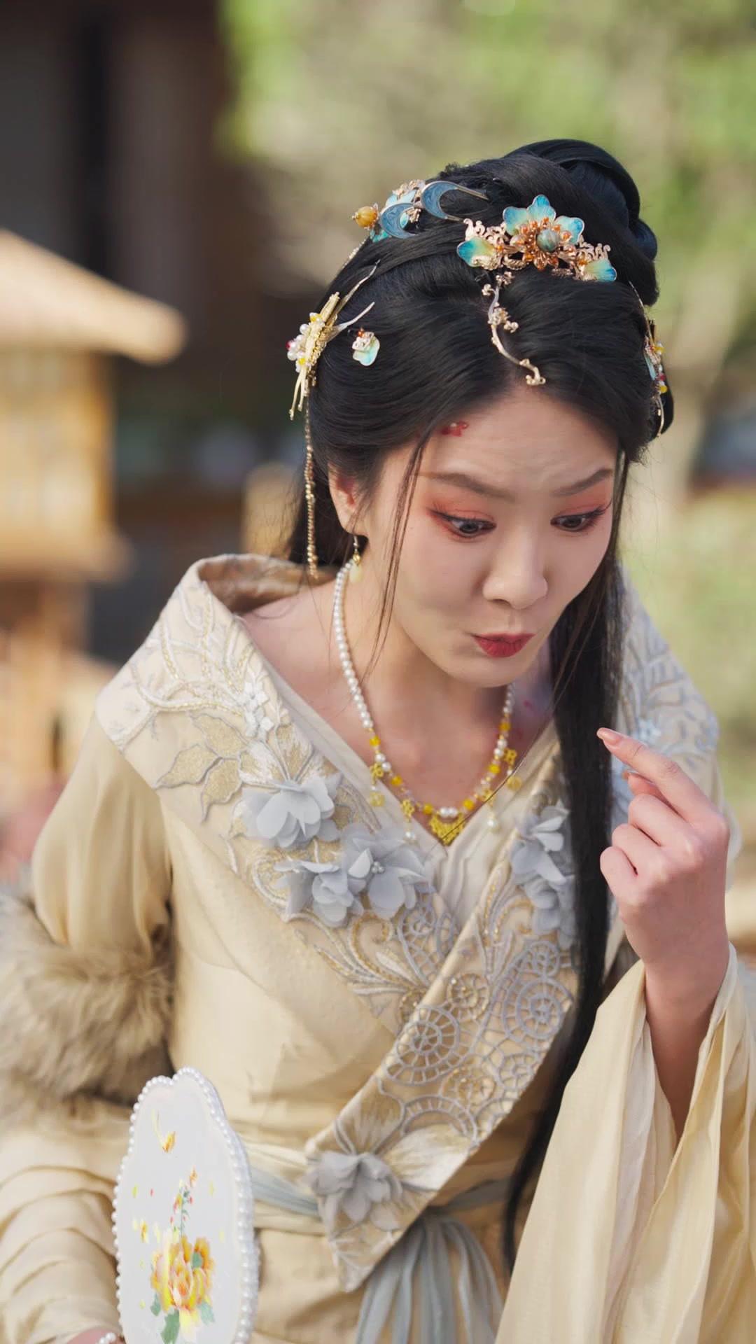 Sei Anzi, un Solo Destino