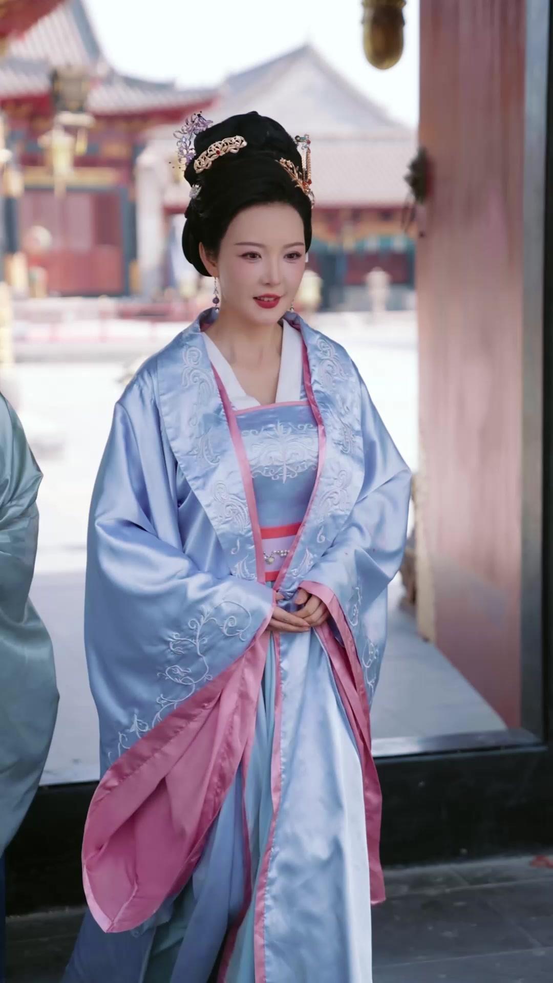 Puteri Si Miskin Menakluk Istana