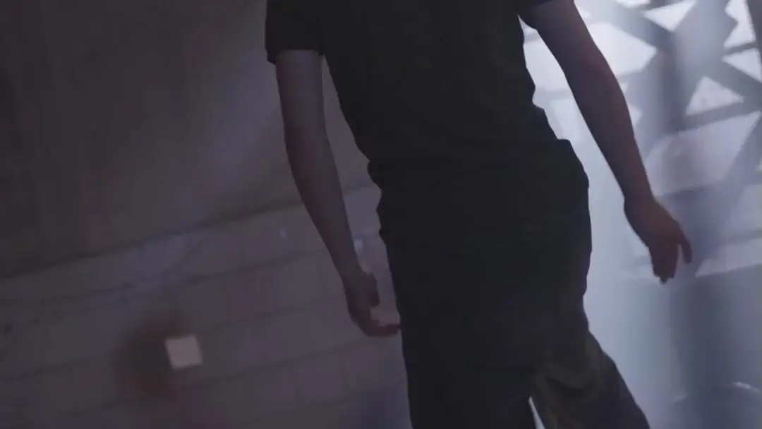 When the Underdog Grins Through the Chokehold