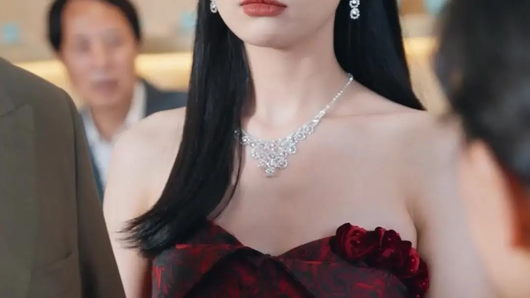 Reborn, I Captured My Ex's Uncle: When Gloves Speak Louder Than Words