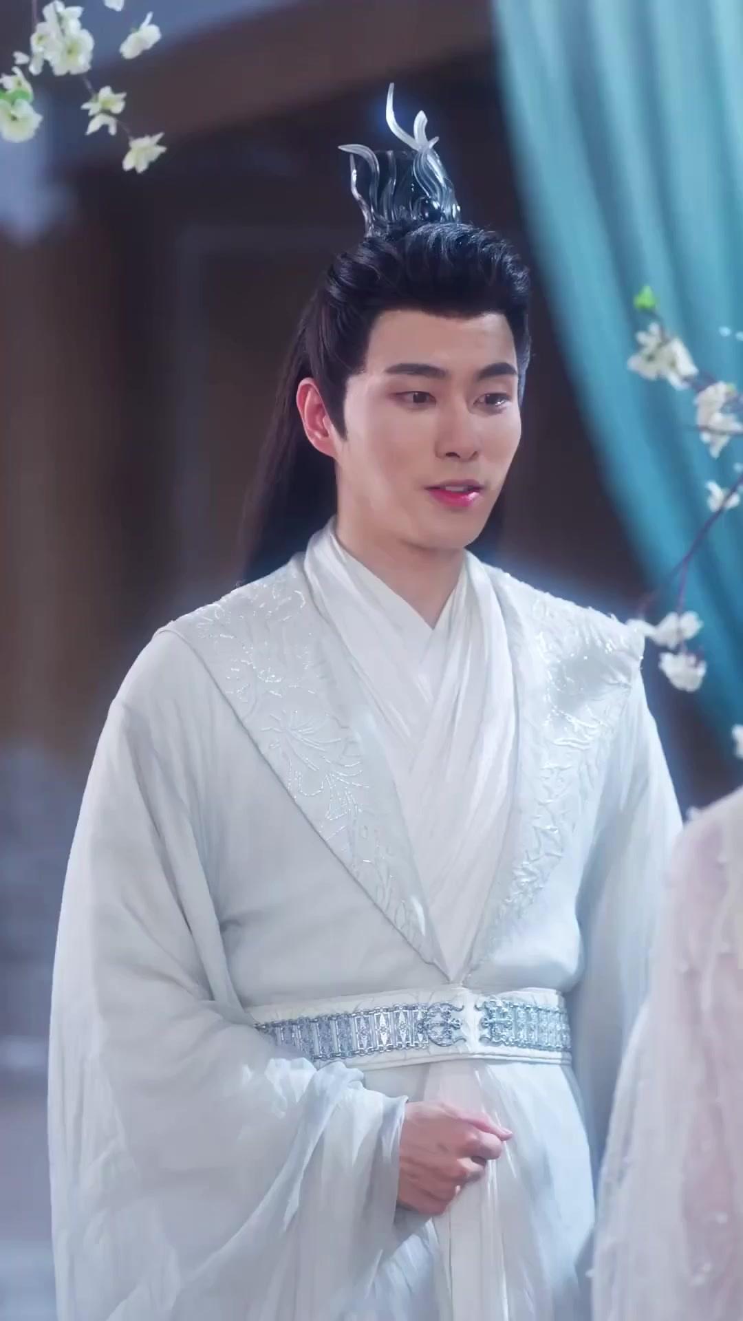 (Doblado) Lo hice rey, me encadenó