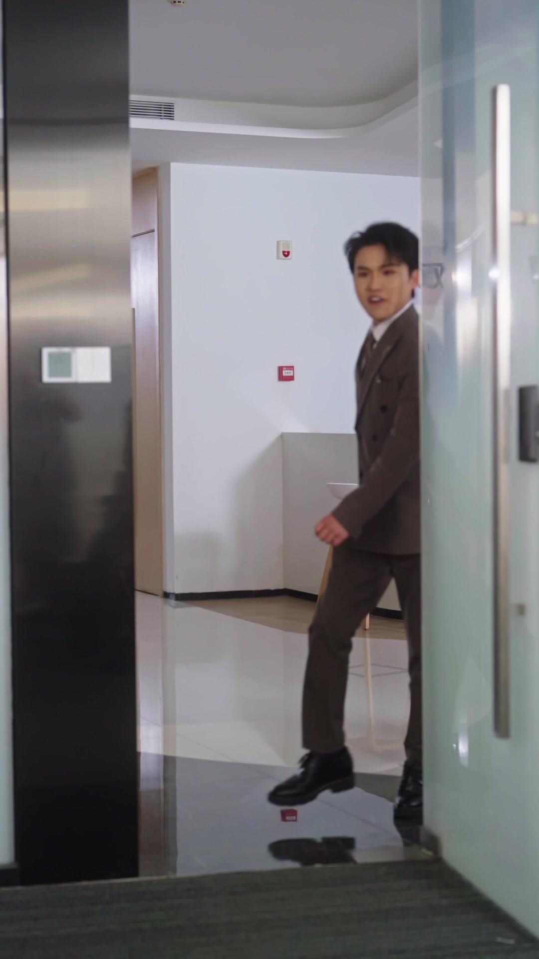 Married a Tycoon from Prison?