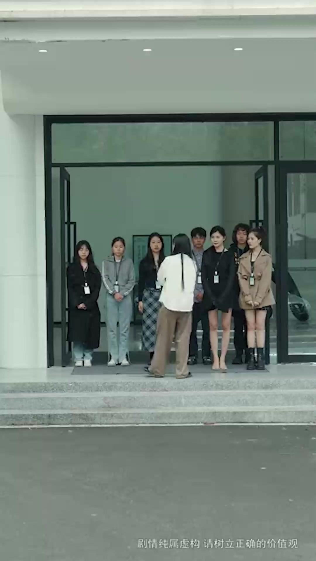 Ani Evlilik Tatlı Eş Büyük Patron