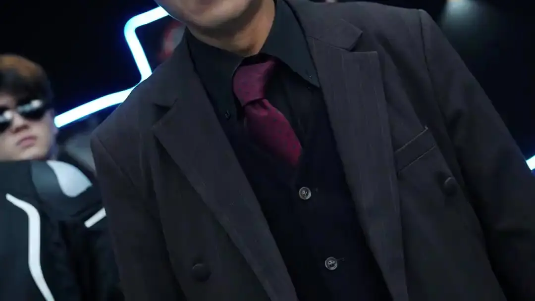 (مدبلج) سائق الشاحنات، أقوى مما تتخيل: عندما يتحول المُهمل إلى بطلٍ في لحظة واحدة