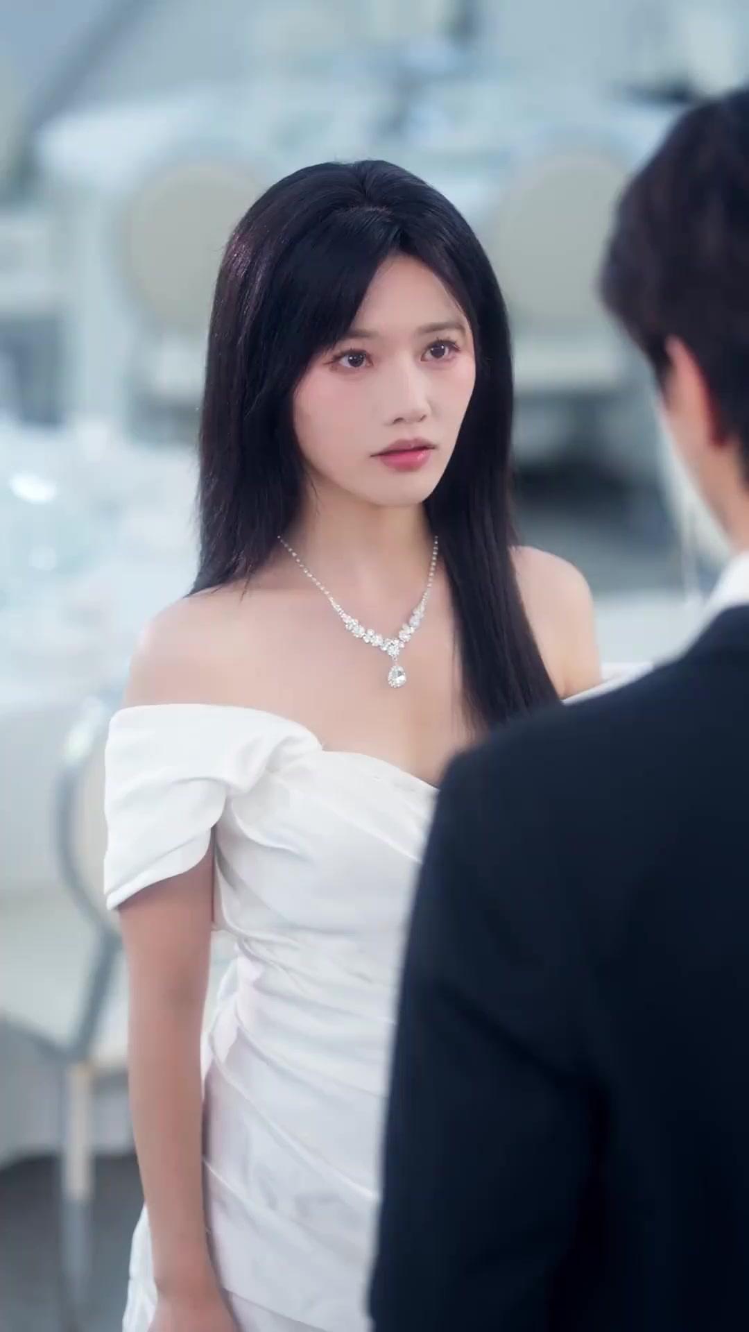  سحقًا للأكاذيب: تاجٌ لكِ