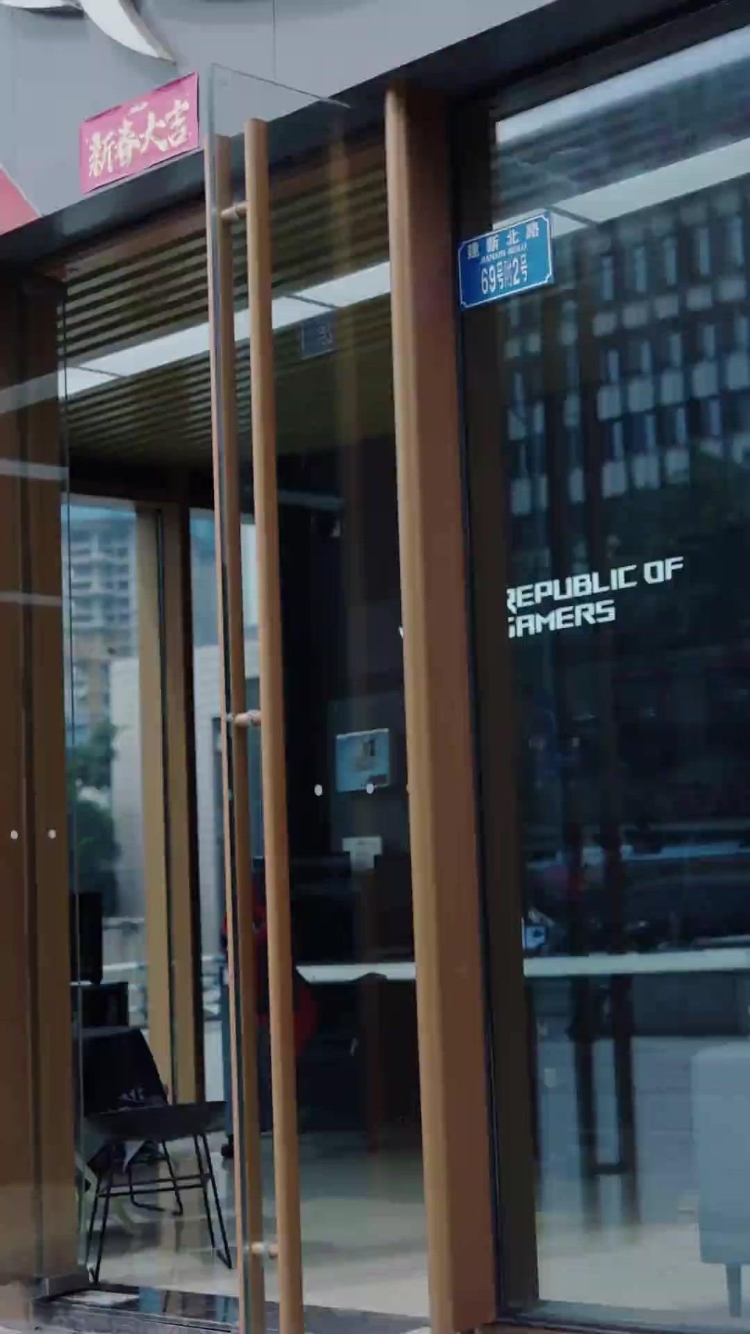 PAPA GÂTEAU, PAPA MORTEL