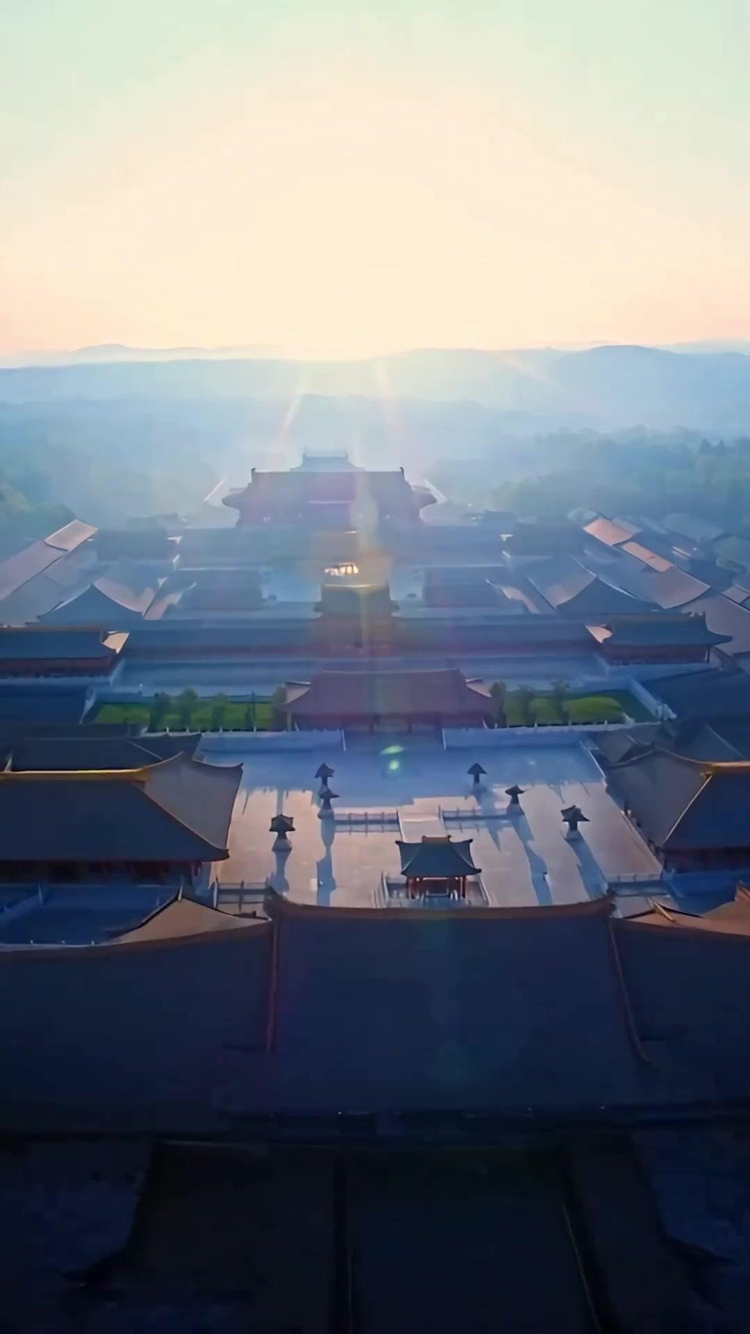 RÉINCARNÉE EN PRINCESSE… POUR ME VENGER