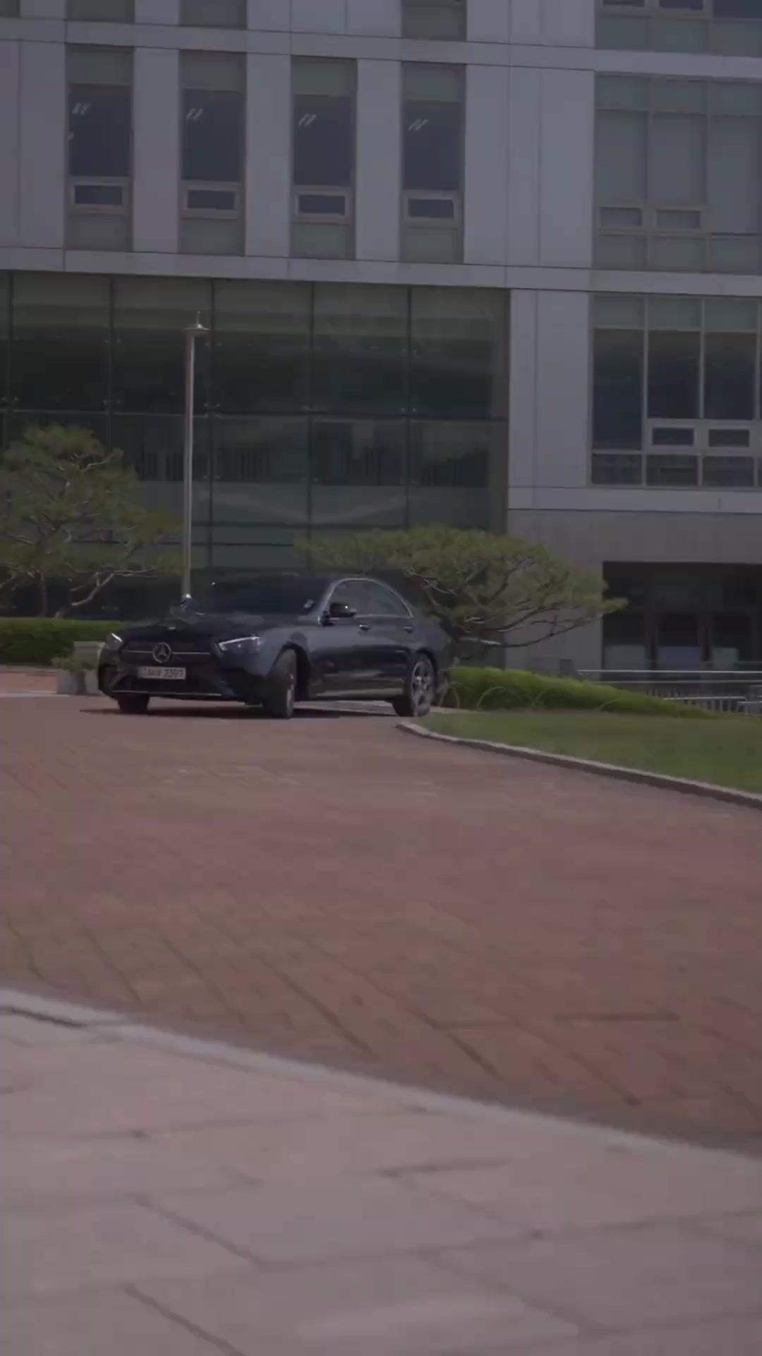 30 Jahre zu spät：Vergib uns, Schwester