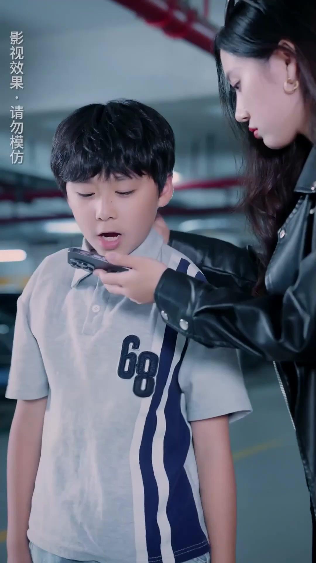 Tejebak di Dunia Hiburan