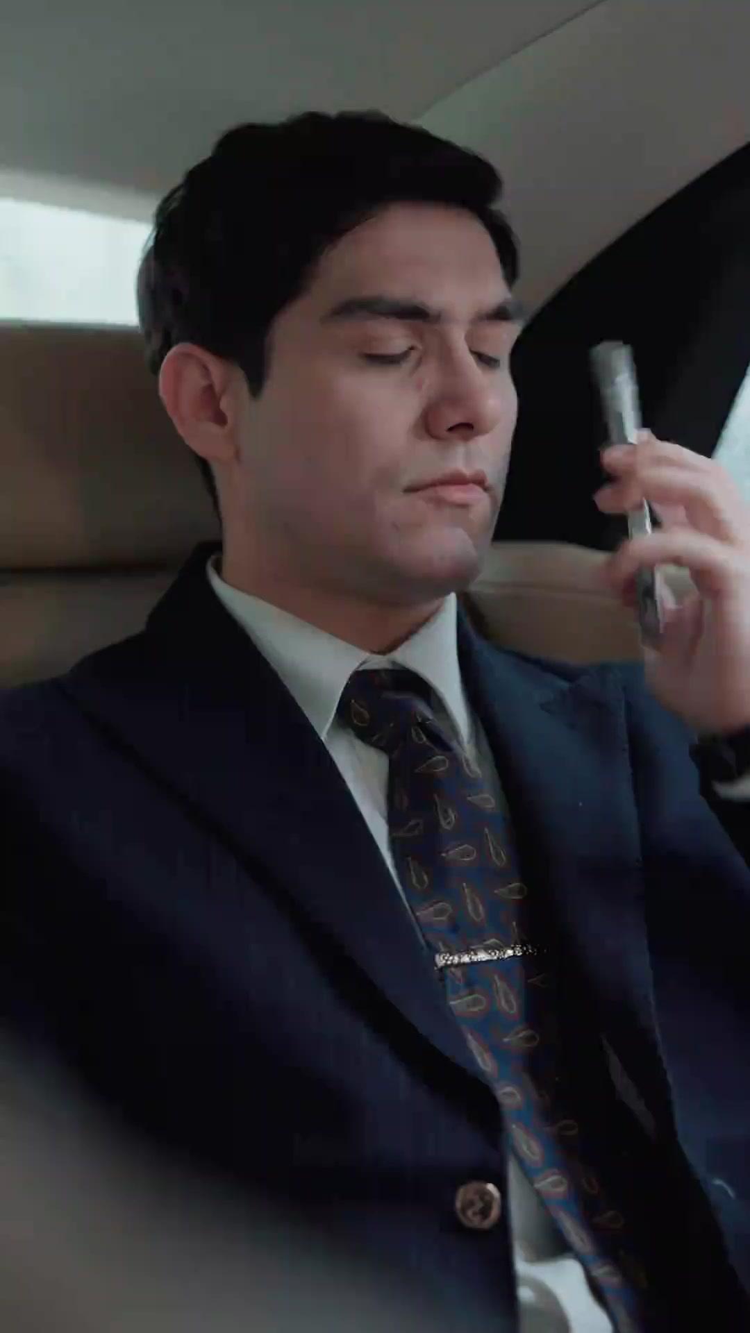 (Dublajlı) Zenginlere Bulaşmayın