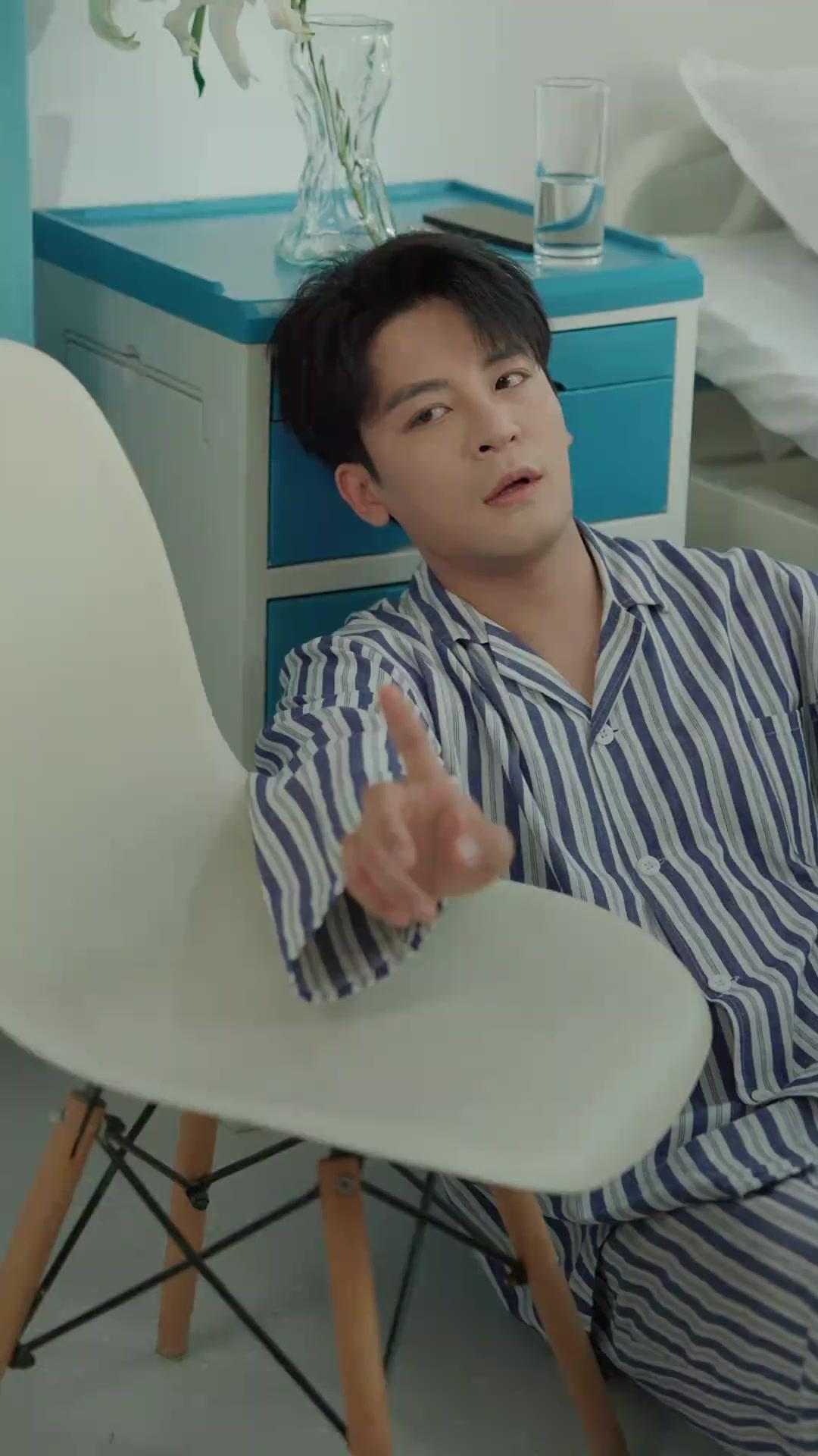 Người Chồng Ẩn Danh