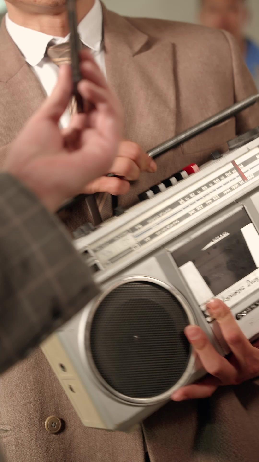 Cinta yang penuh bohongan