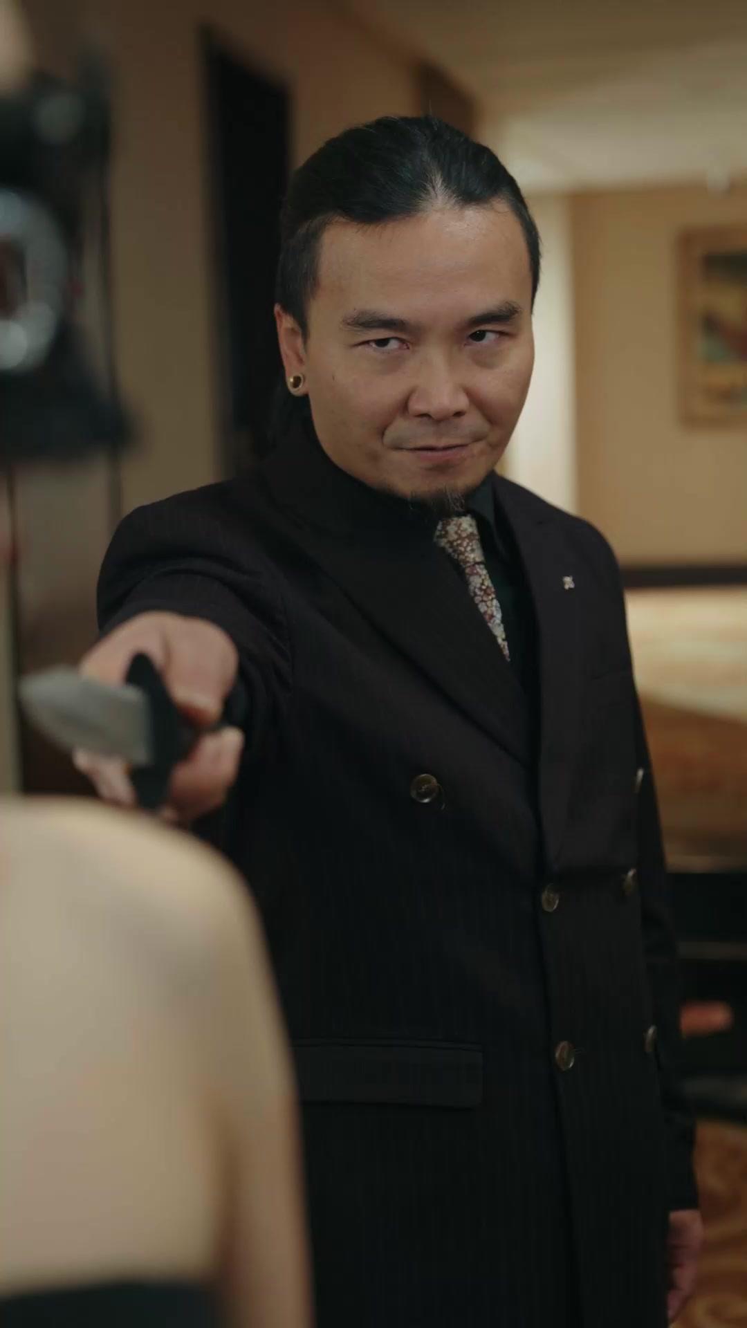 Kobaran Menuju Mahkota