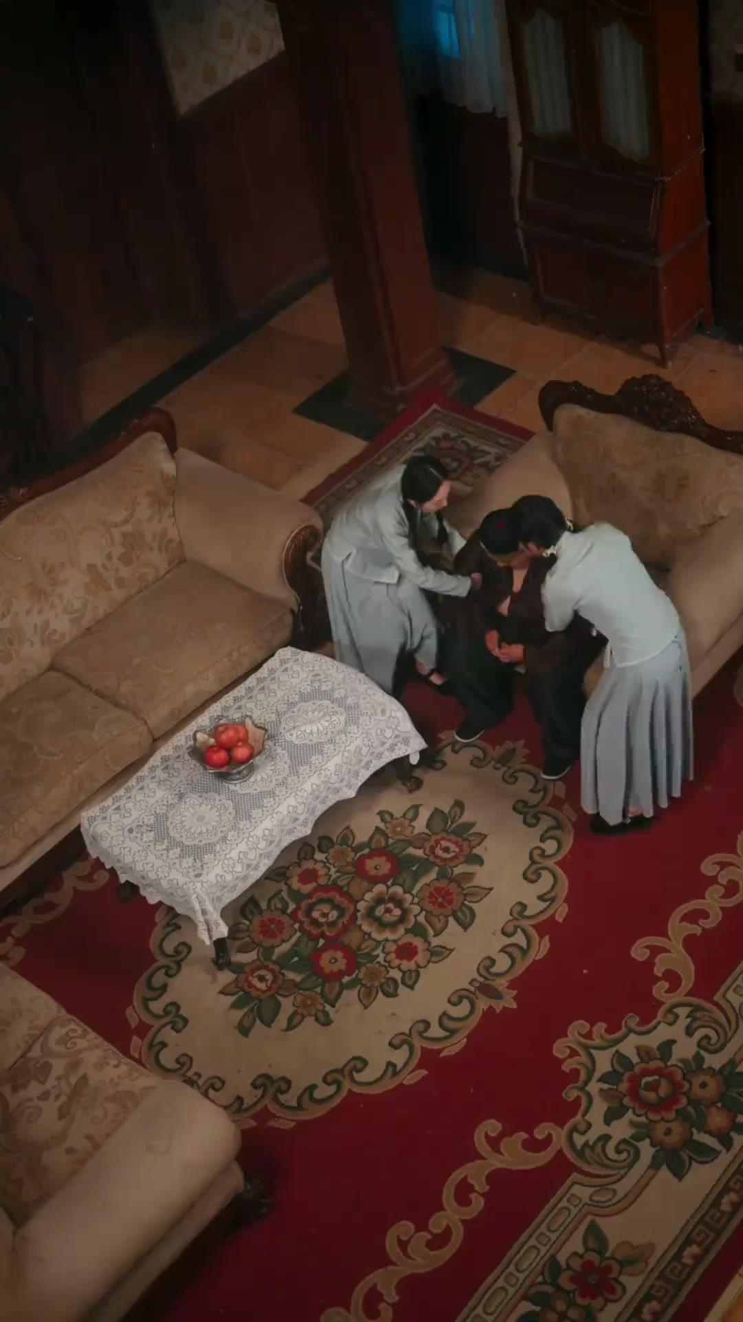 General, ámame solo a mí