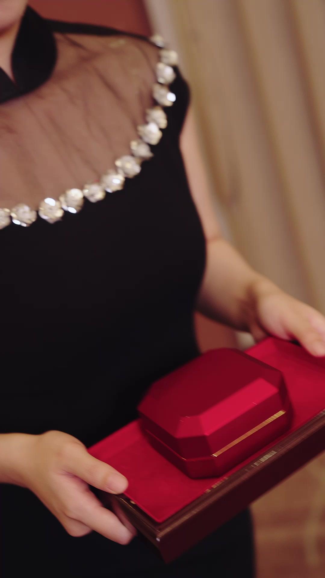 MAMAN MÉNAGÈRE : SON RETOUR FOU