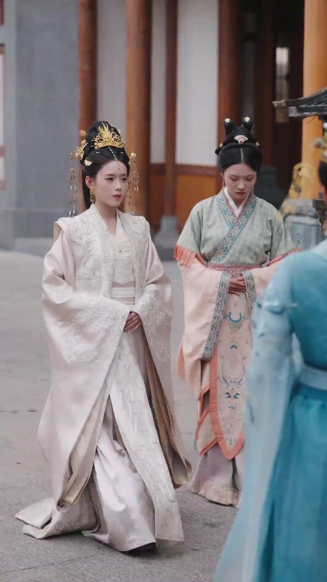 حب في قصر الخيانة