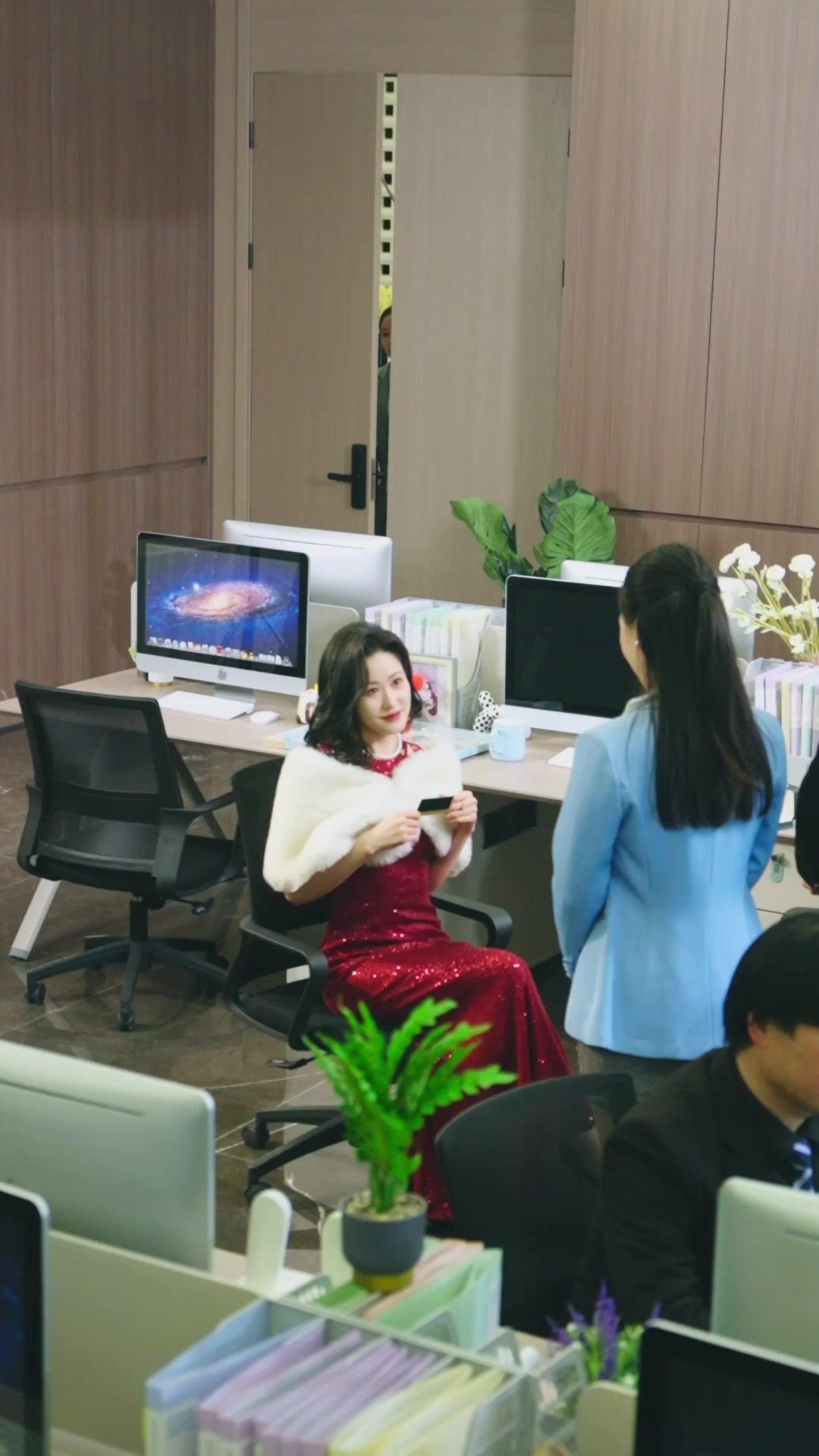 Kejutan Cinta Dengan CEO