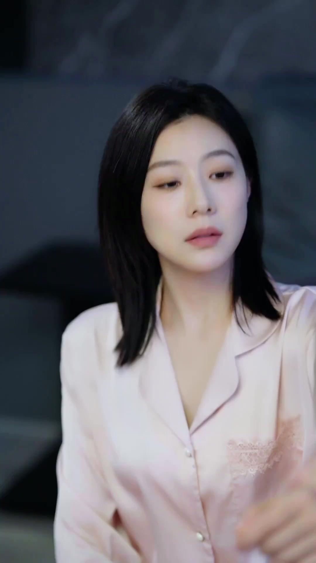 LA CHÉRIR PLUS QUE TOUT