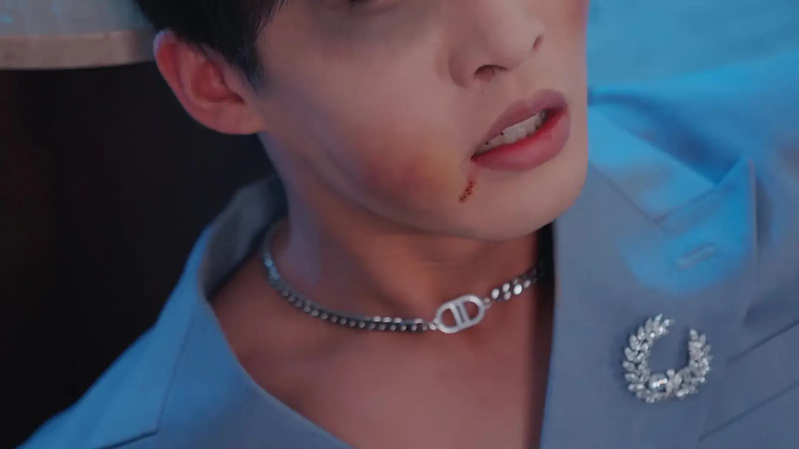 หัวใจถูกรุกล้ำ: ความรักที่เริ่มจากความเจ็บปวดและจบด้วยการดื่มนมยามเช้า