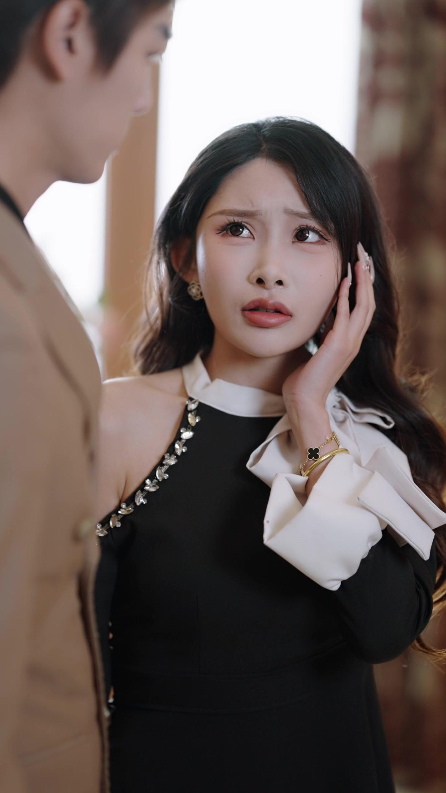 Entre promesas y secretos