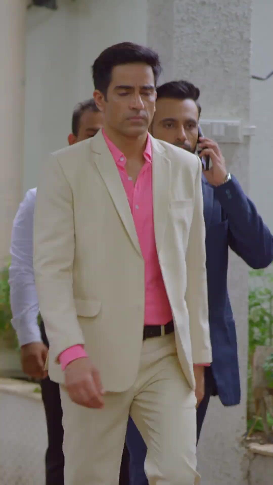 (مدبلج) غطرسة المليار... وسقوط القرار