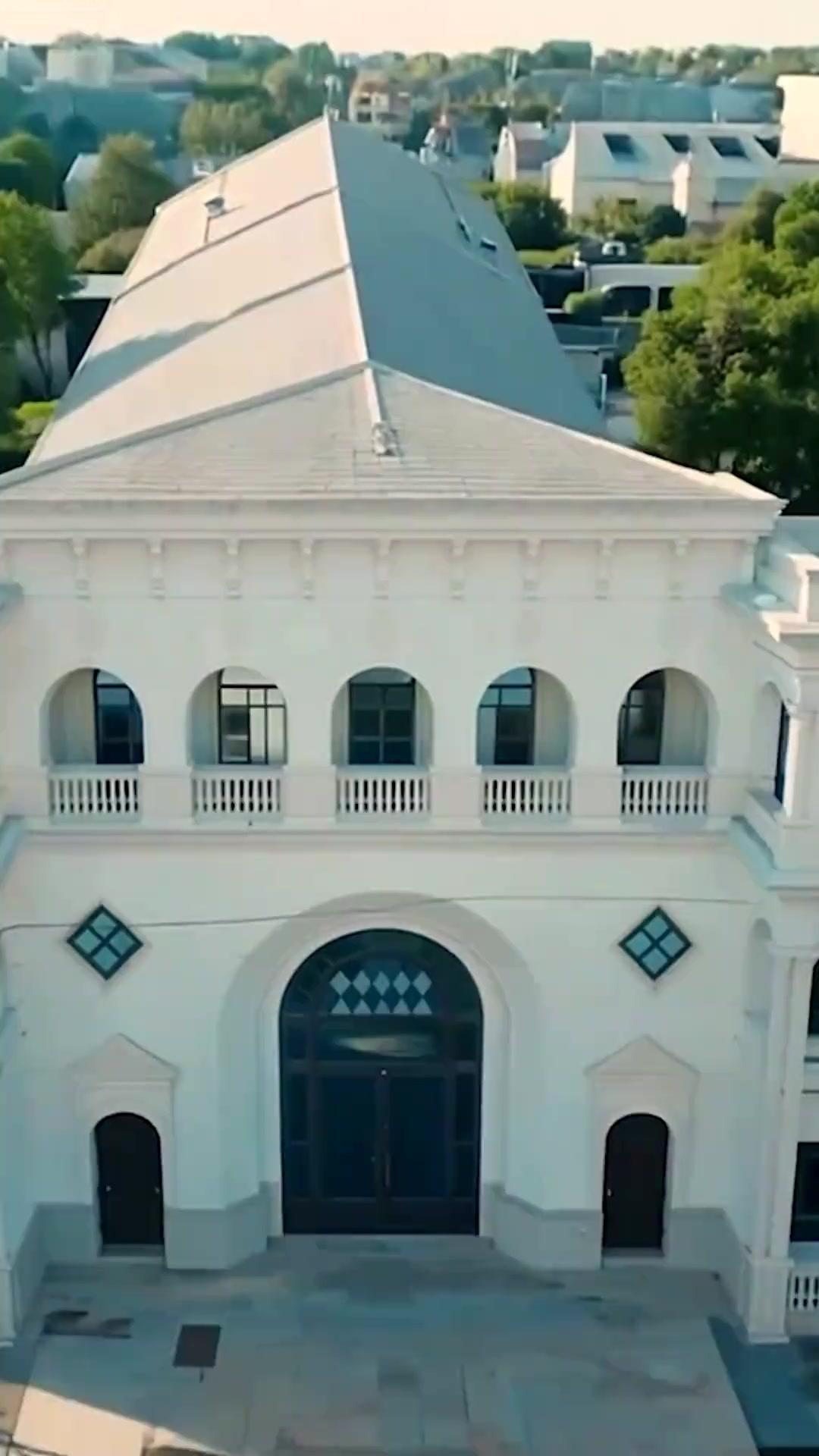 (Synchro)Die Justizia