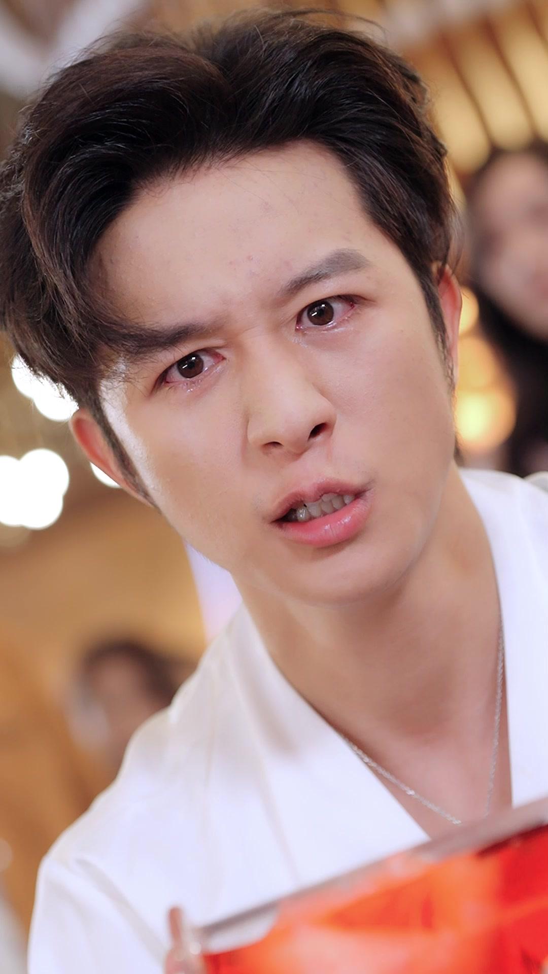 Dia Pilih Dia, Aku Bersinar