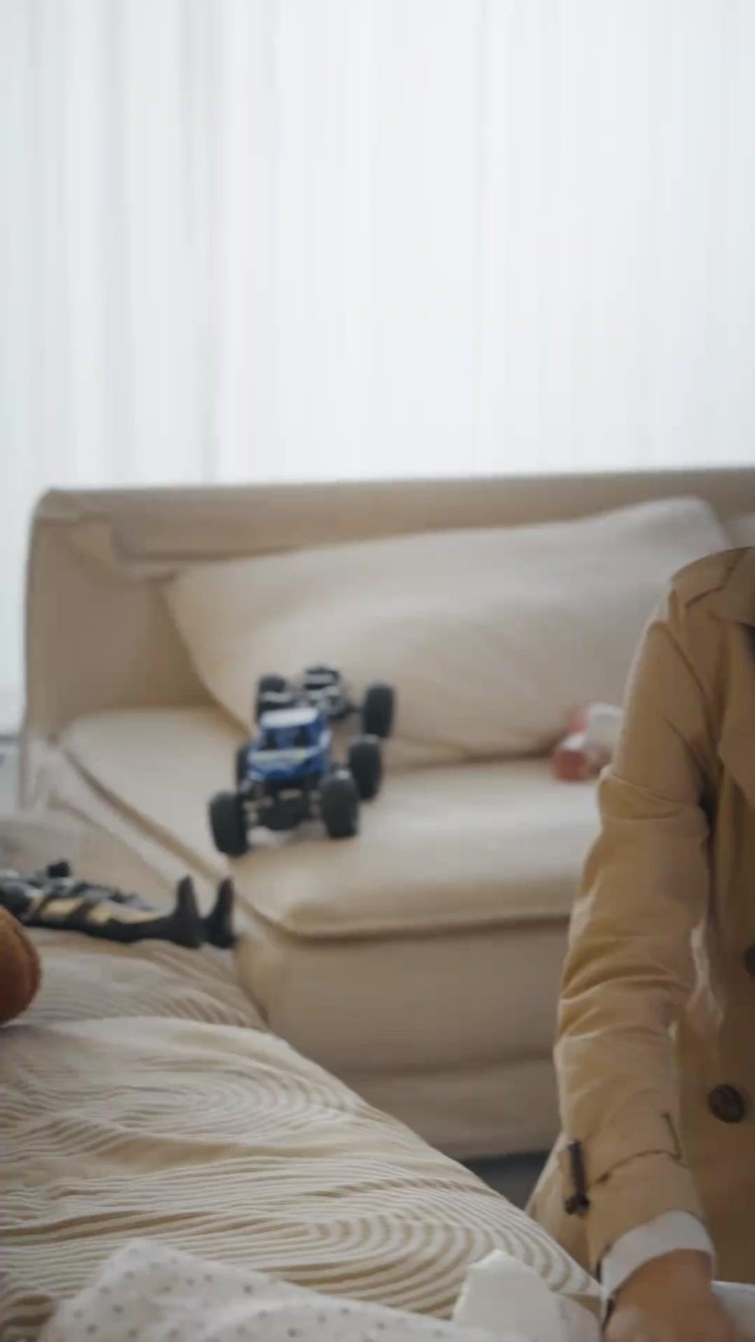 مامي اهربي، بابا يغار