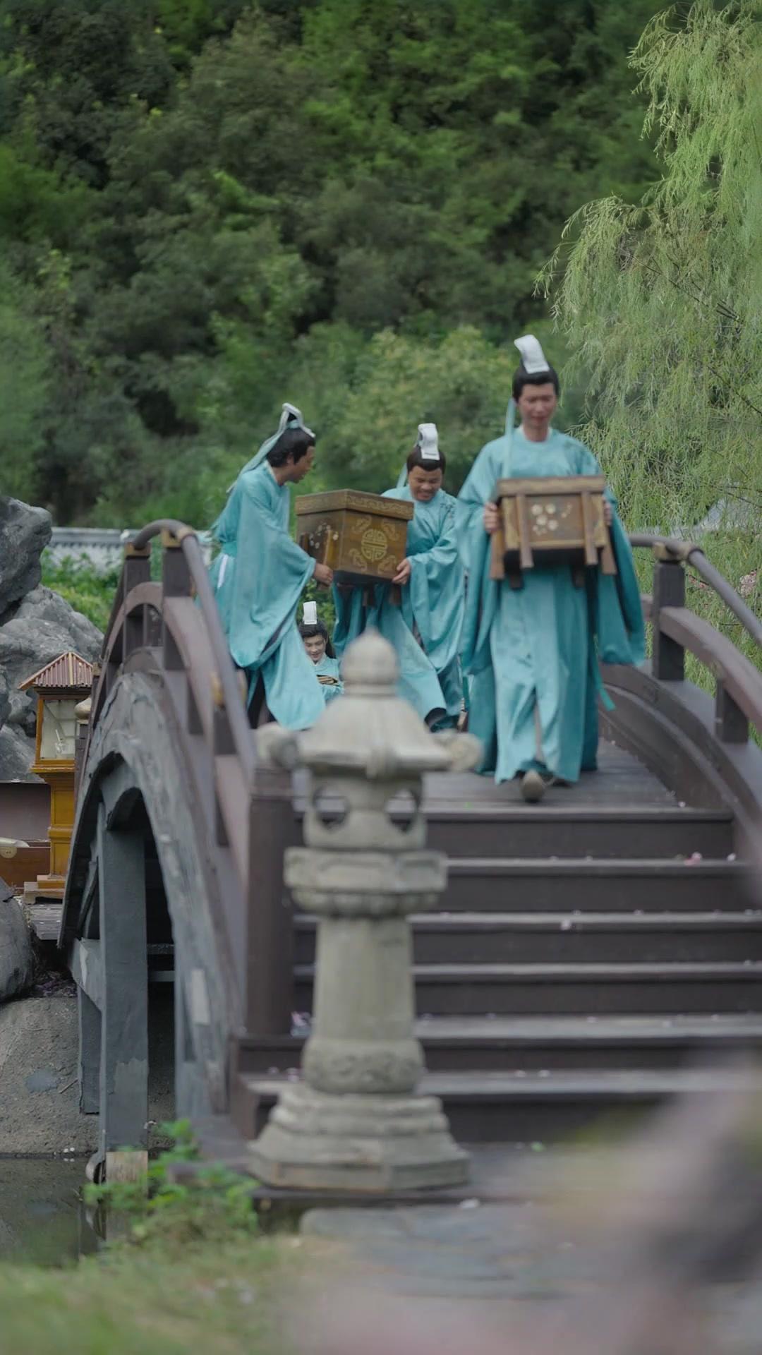 Yeşil Dağ’daki Sırlar