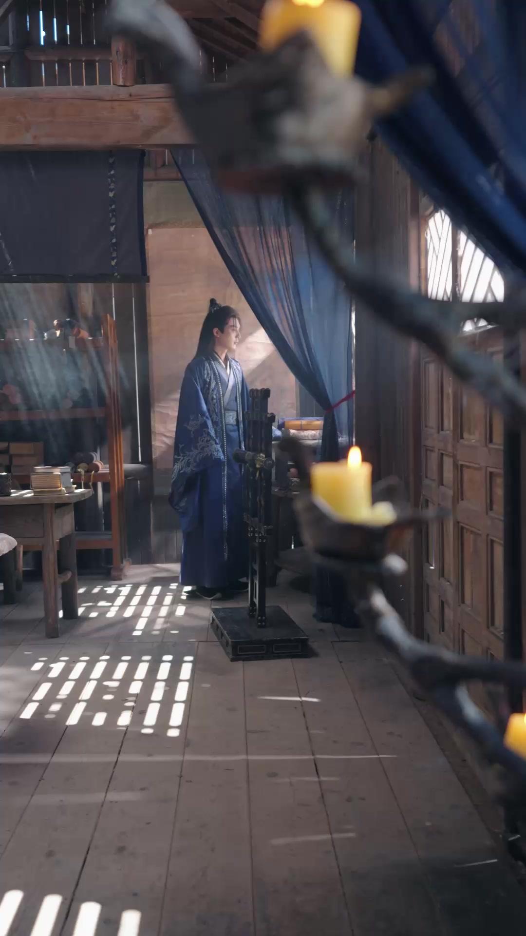 SOUS L'ENNEMIE, VERS L'AMOUR