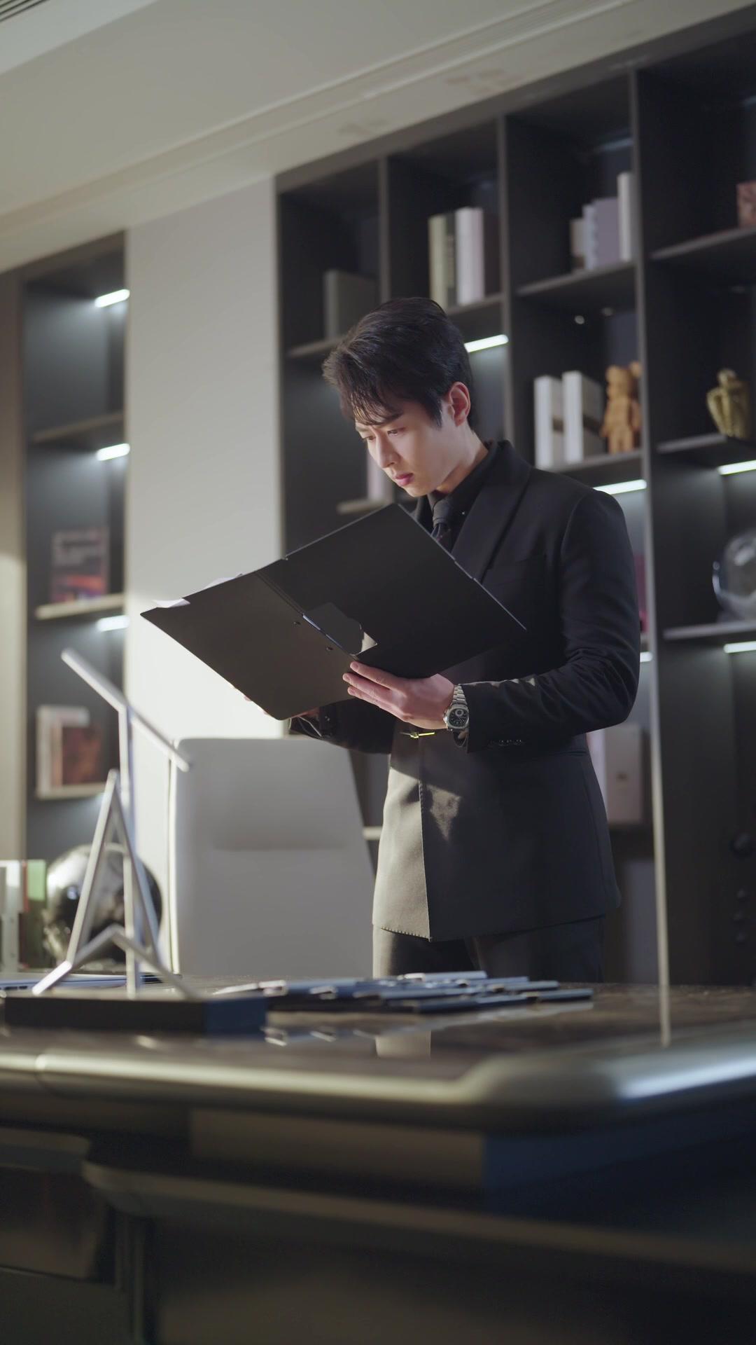 Enough, Jerk! I'm Done Saving You!