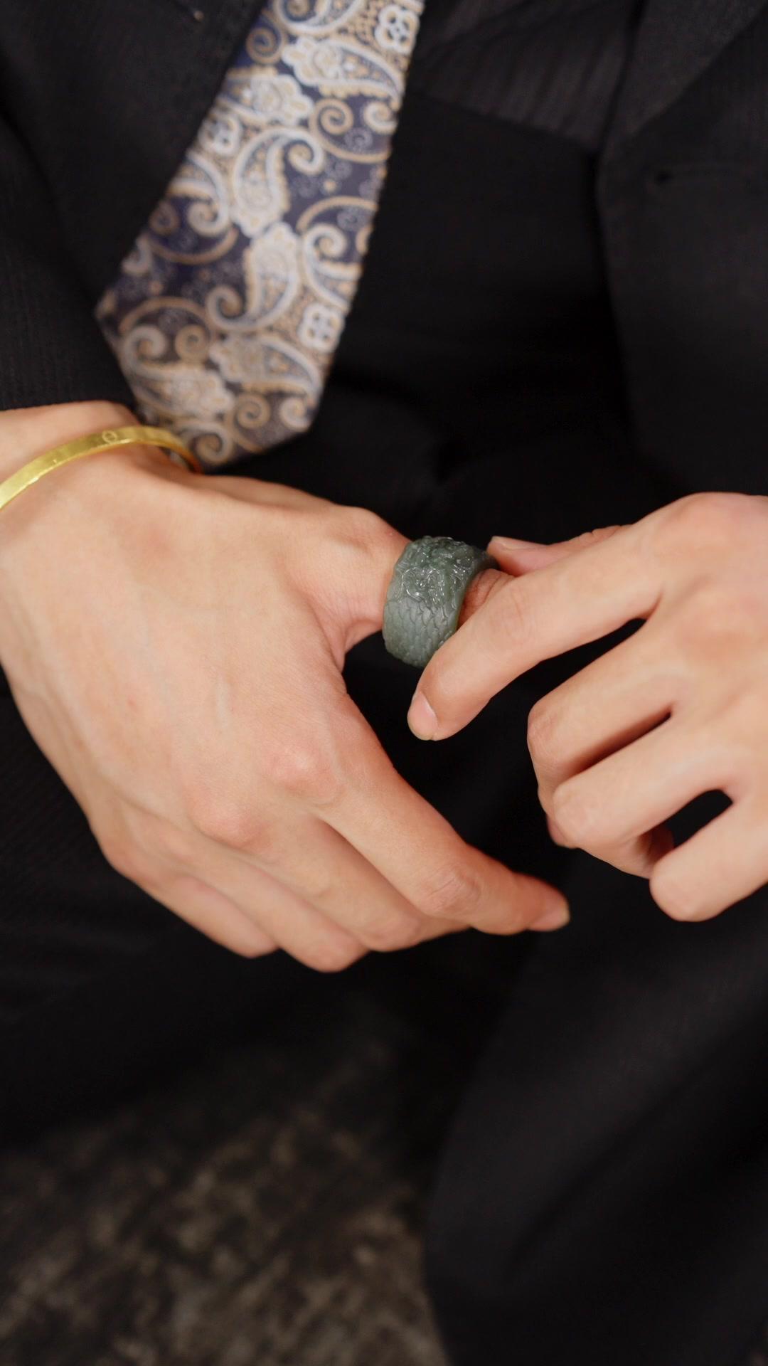 禁欲大叔又甜又撩