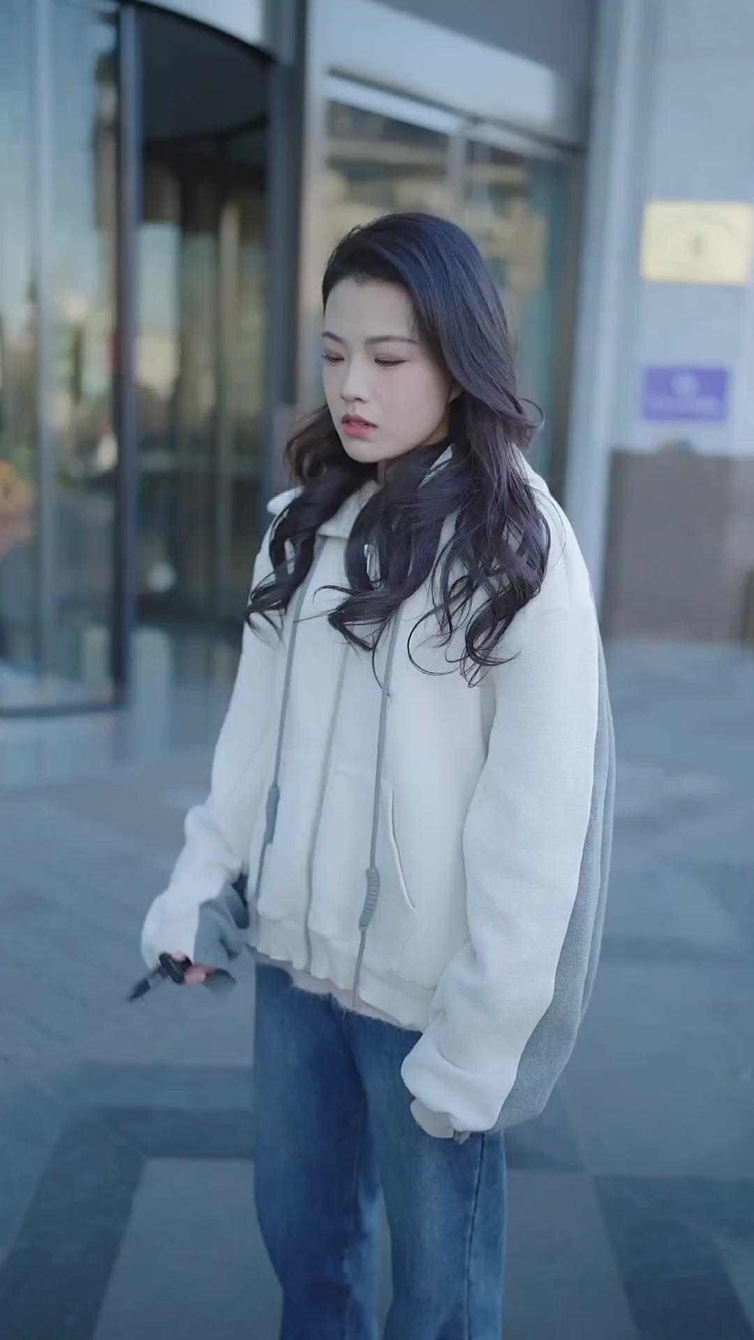 Rahasia Masa Lalu, Cinta dan Balas Dendam