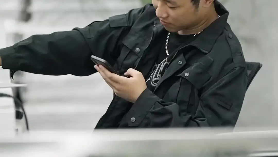 Reborn, I Captured My Ex's Uncle: The Elevator Before the Storm