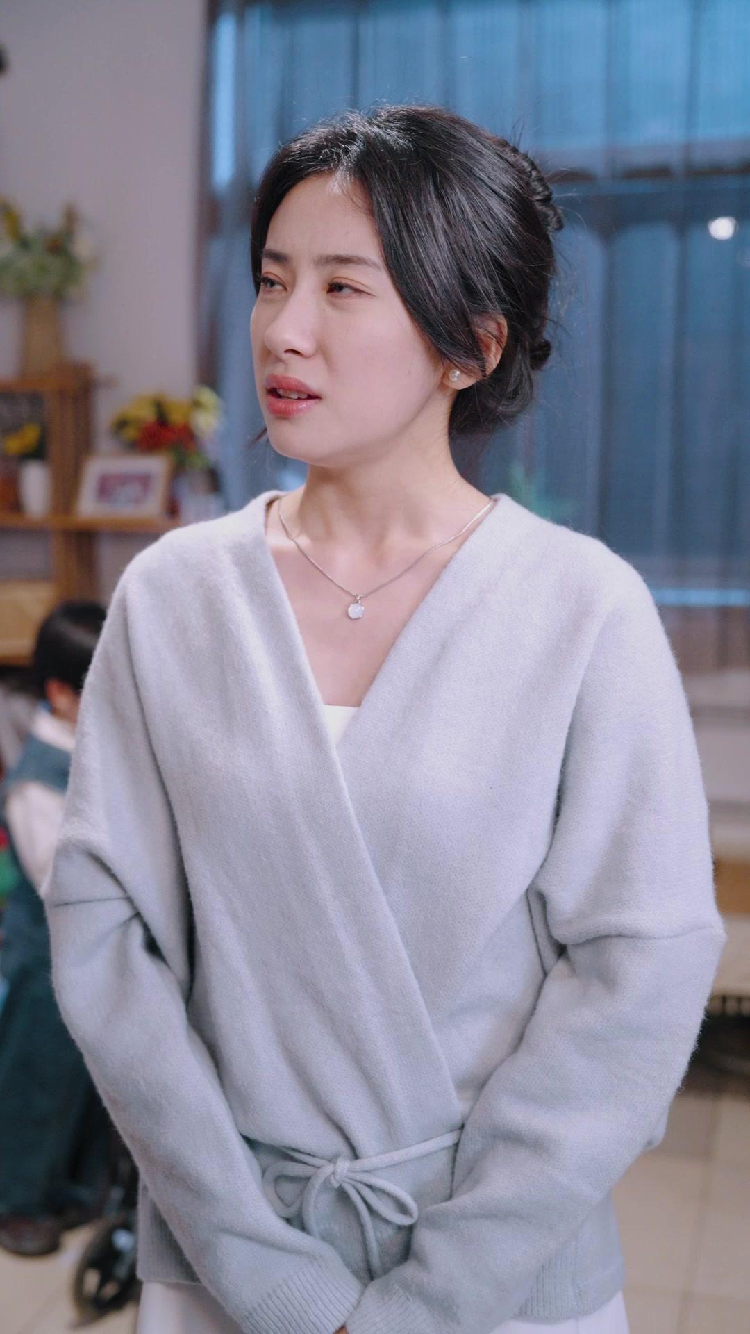 Manisnya Cinta Tak Sehangat Uang