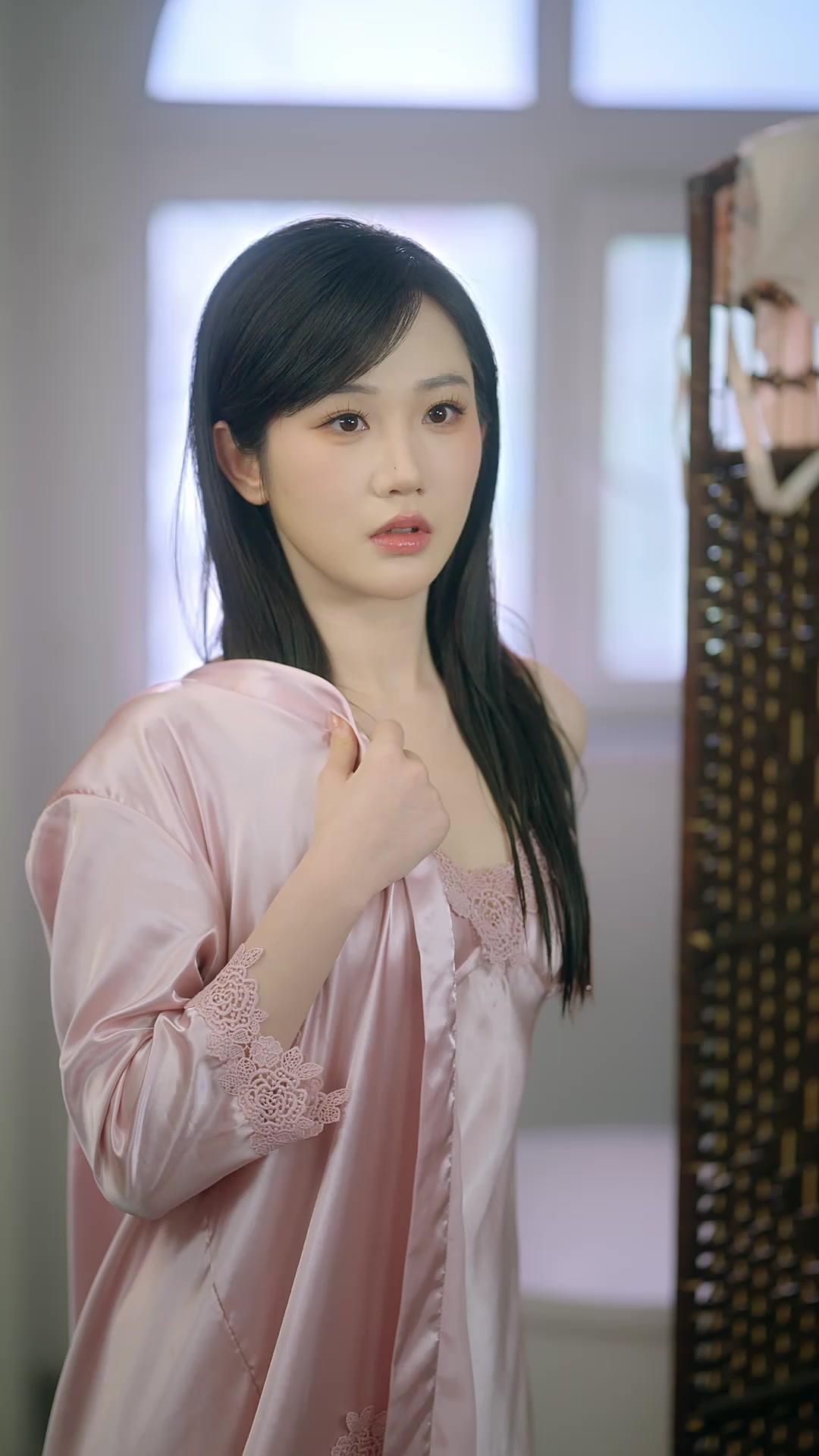 Amor secreto, bajo el mismo techo 