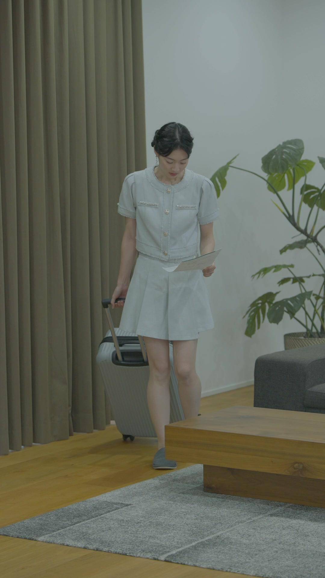 暴君がメイド服で料理？元令嬢を追放した夫の末路